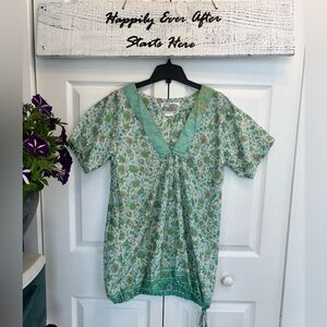 Women’s Green Black Market Boutique T-Shirt with Drawstring - Size M - Large